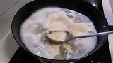 蒜苔炒鸡胗这样做，嫩滑爽口非常的好吃，上桌就被抢光