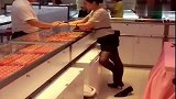 你永远不知道，柜台后的服务员有多么不可思议