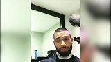 西甲-1718赛季-光头造型有点怕! 卡拉斯科自拍剃头全程强颜欢笑-专题