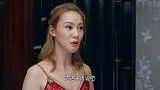 美女邀请男子去屋里，男子一脸羞涩的进去了！