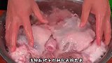 炖羊肉汤时，切记不要乱放大料，牢记这2个诀窍，汤浓肉香无异味