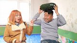 俩二货相亲见面各种暗号，没想俩人智商一个比一个逗，人才