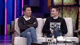 看看冯绍峰的父母，再看赵丽颖的父母，两家人根本不在一个层面