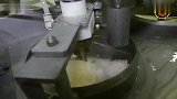 实拍自动化食品加工过程，机械化真是太厉害了