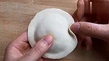 包饺子的绝密技术，厨师长轻易不外传，赶紧收藏了回家做吧！