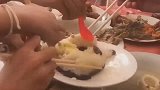 我吃饭实在太斯文了，吃个农村大席都没吃饱，怀疑人生！
