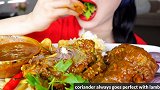 辣咖喱羊腿看起来也太有食欲了吧，羡慕小姐姐