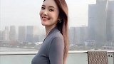 上海外滩遇到的小姐姐太美了，男生应该都想邂逅吧