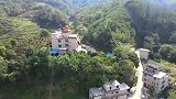 广西青山绿水间的独居大户，多少人向往的生活状态，你喜欢吗