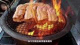 韩国小哥来中国开店，专卖烟熏五花肉，先熏后烤，太馋人了！