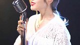 小姐姐唱的一首《陷阱》，伤感的曲调，单曲循环来听
