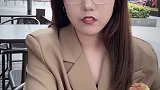 南瓜吐司 香甜软糯的南瓜吐司来了，随时随地可以来一包哦好吃 美食