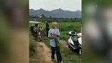 瓜农5万斤西瓜遭村民哄抢 有人造谣不要了