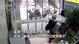 男子进店假装买东西偷换收款码，店家“血亏”一部手机：套了5600元