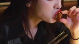 我要澄清一下，吧唧嘴的不是我，还有两个没露脸