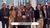 61岁马云新年开工参观云谷学校，穿6万的外套好洋气，久违露面胖了不少