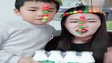母子二人为何事，打擂台比赛