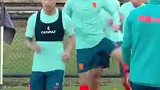 国足今天在悉尼进行适应性训练