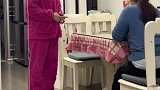 丈母娘给女婿撑腰，没想到外孙女高兴了