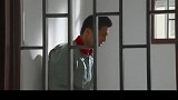 养母：小伙从小被养父虐待，素未谋面的妹妹求他捐骨髓，瞬间崩溃