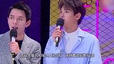 李佳琦首登快本，搂着谢娜肩膀说悄悄话，网友：不怕张杰吃醋？
