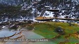 在一处不起眼的山洞内，隐藏着一个世外桃源，村民隐居几百年了