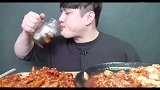 韩国巨口小哥UDT吃的美滋，泡菜芝士糖醋肉+韩式猪肉条！