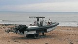 自带履带的水陆两栖游艇，能下海能越野，170万开回家