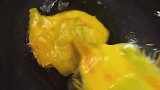 鸡蛋这样炒，好吃的不要不要，出锅瞬间吃光