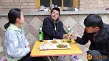 同学聚会，没想学霸成为了乞丐，最后竟是“乞丐”买的单