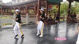 美女齐跳鬼步舞，经典老歌《花正香》，轻松飘逸快来看一看吧