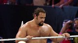 WWE-15年-RAW第1158期：齐格勒重返擂台踹翻卢瑟夫 再与拉娜激情热吻-花絮