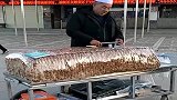 新切糕，本想去买一块，后来想想还是算了