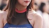 车模小姐姐身材真好呀