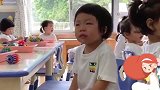 幼儿园老师太难了，大型寻亲现场即视感，新一波的萌娃又开始哭了