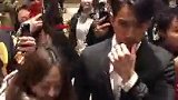 吴尊留胡子了，变得成熟了，像个爸爸的样子了！