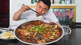 小厨劳动媳妇下厨，毛肚鲜虾配鸭肠四川冒菜一锅烫， 配米饭安逸