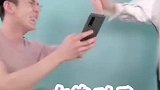 李佳琦被女生主动要微信，竟然还是欧阳娜娜，激动的脸都红了
