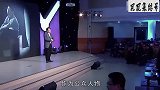 “毒舌主持人”老梁，因一句话身败名裂，如今节目全被停播