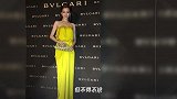 进来看!全网都被洗脑的“淡黄的长裙,蓬松的头发”谁赢了