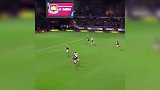 梅西进球似曾相识？范佩西曼联生涯也曾上演过