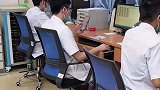 女生去医院看病，暴露了自己是医学生的身份