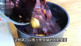 红烧牛肉板面的做法-家庭用电饭锅卤牛肉，自己扯宽面也超简单！