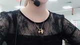 客服小姐姐又开始调皮了，不好好打电话玩快手这样的该不该开除