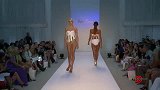 迈阿密时装周全新泳装秀，模特身形太美，随意走动让人着迷！