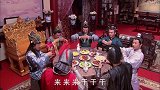 乞丐皇帝：张士诚将妻儿烧死，情人直呼狠心，殊不知人被调换
