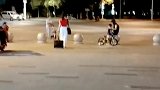 这首歌曲竟然让多人流泪，究竟为了啥？