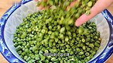 想吃酸豆角，自己在家三天就能腌好，炒肉拌饭太香了，简单又好吃