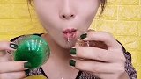 来看我吃美味的冰，我嚼给你听！