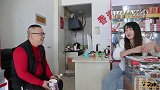 美女超市考脑筋急转弯，公牛为啥比母牛跑得快，太逗了